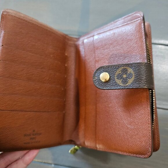 Louis Vuitton Monogram French Purse Wallet - Picture 9 of 14